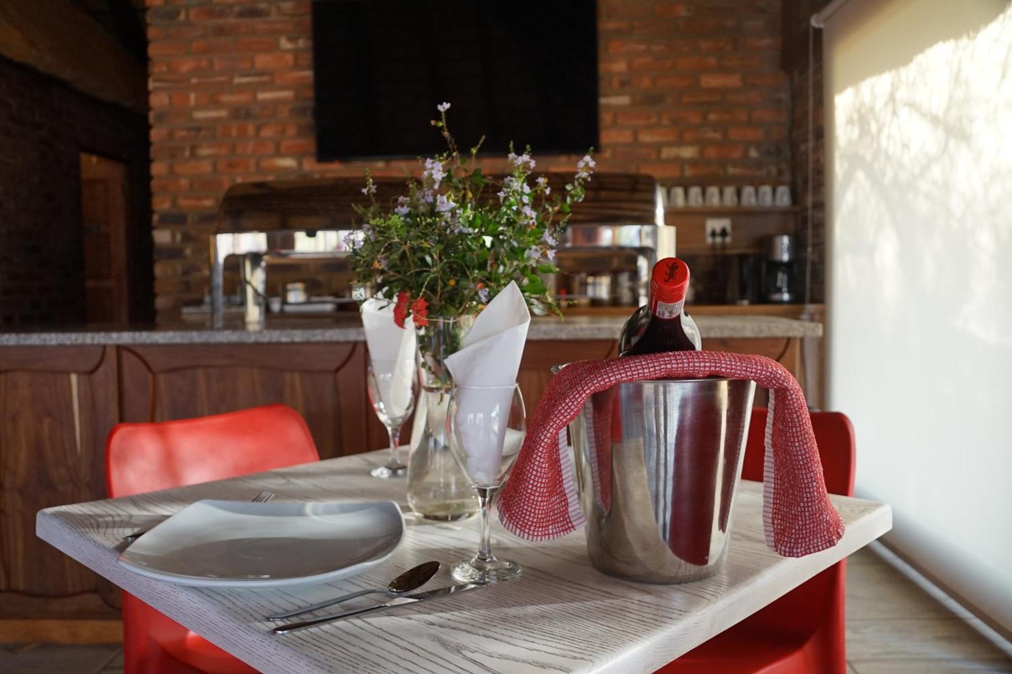 Kwele Game Lodge Beauty Bagian luar foto